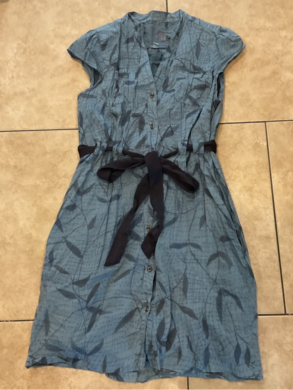 Edme & Esyllte Blue Leaf-Print Button-Front Dress with Belt 100% cotton